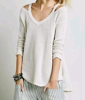 Free People Moonshine V Neck Sweater Top M Thermal Cream Longline Beachy Coastal